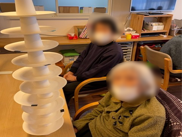 紙コップ・紙皿積み